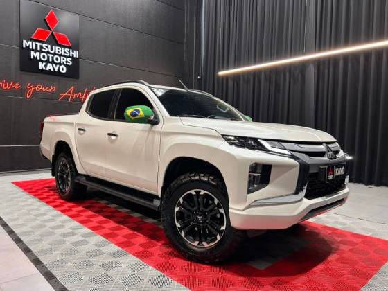 MITSUBISHI L200 TRITON 2.4 16V TURBO DIESEL GLS CD 4X4 AUTOMÁTICO MITSUBISHI L200 TRITON 2.4 16V TURBO DIESEL GLS CD 4X4 AUTOMÁTICO